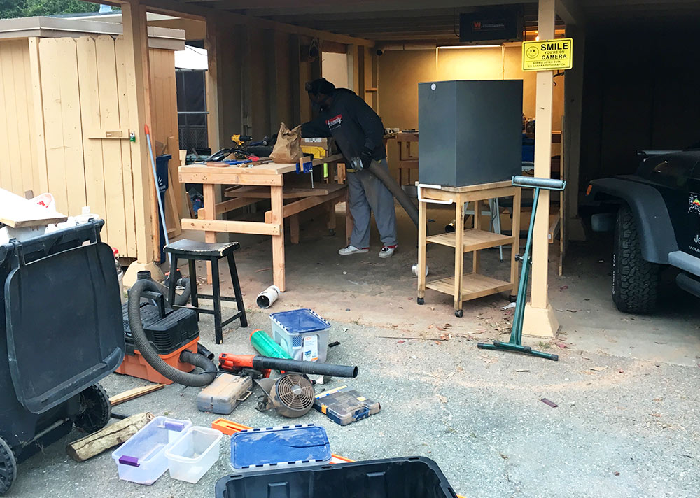 Tudo Azul Takes Down the Wood Shop